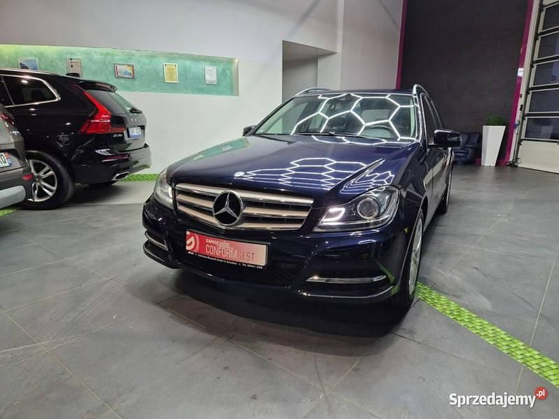 Granatowy Używany 2012 Mercedes A200 Avantgarde Kombi | 34 999 zł - Obraz 1/4