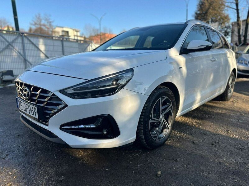 Biały Używany 2021 Hyundai i30 Kombi | 55 900 zł (Super Cena) - Obraz 1/4