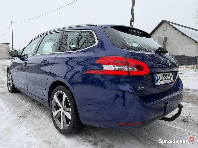 Używany Peugeot 308 SW Allure 2017 Niebieski Kombi
