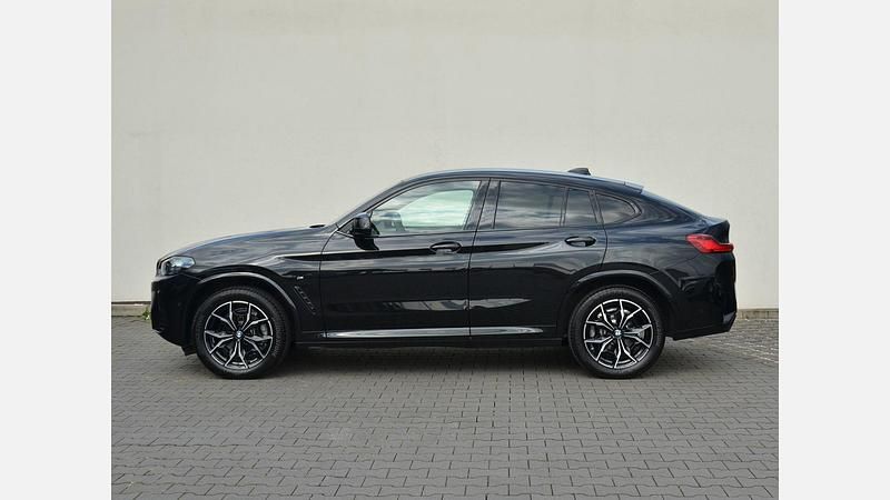 Używany BMW X4 Shadowline 190 KM (139 kW) 2024 Czarny szafir metalizowany SUV