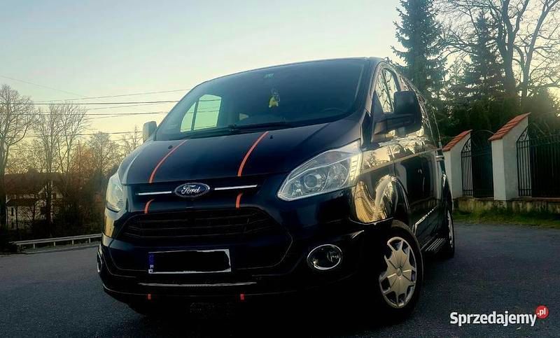 Czarny Używany 2018 Ford Tourneo Minivan | 89 500 zł (Uczciwa cena) - Obraz 1/4