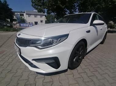 Biały Używany 2018 Kia Optima Kombi | 44 999 zł (Uczciwa cena) - Obraz 1/4