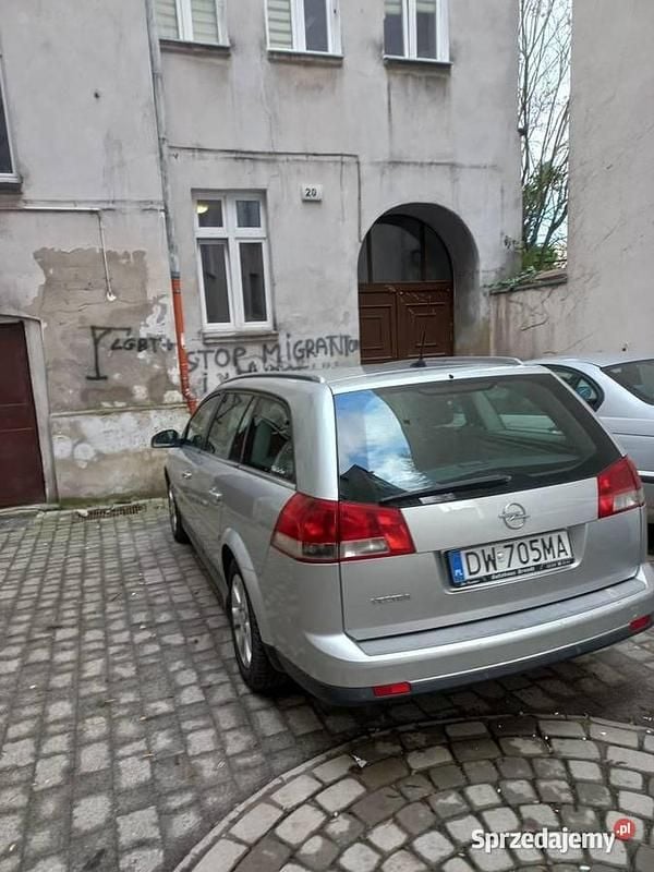 Używany Opel Vectra 2007 Srebrny Sedan/Limuzyna