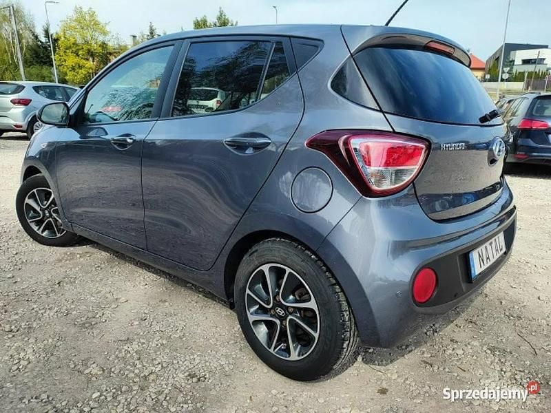 Szary Używany 2017 Hyundai i10 Hatchback | 27 400 zł (Uczciwa cena) - Obraz 1/4