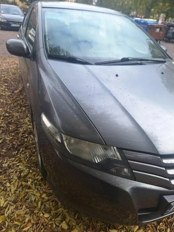 Szary Używany 2009 Honda City Sedan/Limuzyna | 13 900 zł - Obraz 1/4