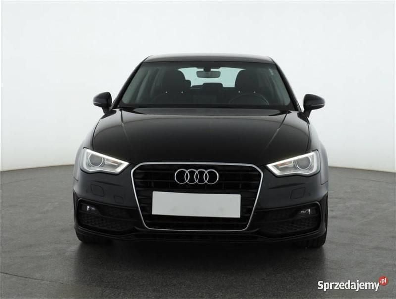 Czarny Używany 2016 Audi A3 Hatchback | 54 499 zł (Uczciwa cena) - Obraz 1/4