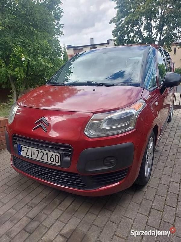 Czerwony Używany 2010 Citroën C3 Picasso Minivan | 10 000 zł (Uczciwa cena) - Obraz 1/4