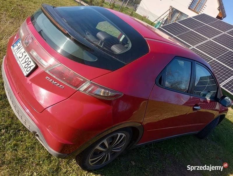 Czerwony Używany 2008 Honda Civic Hatchback | 23 900 zł (Uczciwa cena) - Obraz 1/4