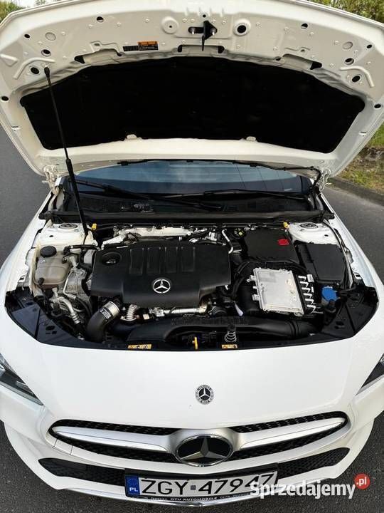 Używany Mercedes CLA200 150 KM (110 kW) 2020 Biały Sedan/Limuzyna