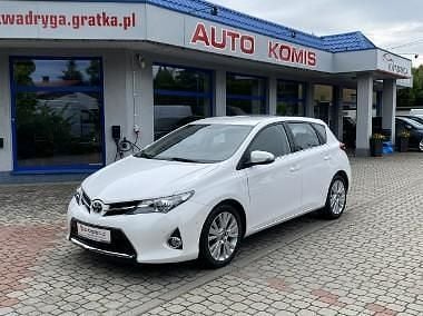 Biały Używany 2014 Toyota Auris Hatchback | 46 900 zł (Uczciwa cena) - Obraz 1/4