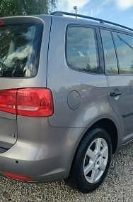 Używany VW Touran 140 KM (102 kW) 2011 Szary Minivan