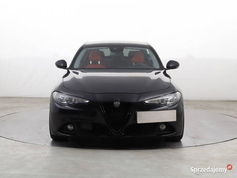 Czarny Używany 2017 Alfa Romeo Giulia Sedan/Limuzyna | 64 999 zł - Obraz 1/4