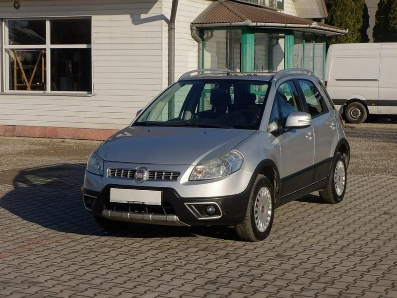 Używany Fiat Sedici 120 KM (88 kW) 2012 Szary SUV