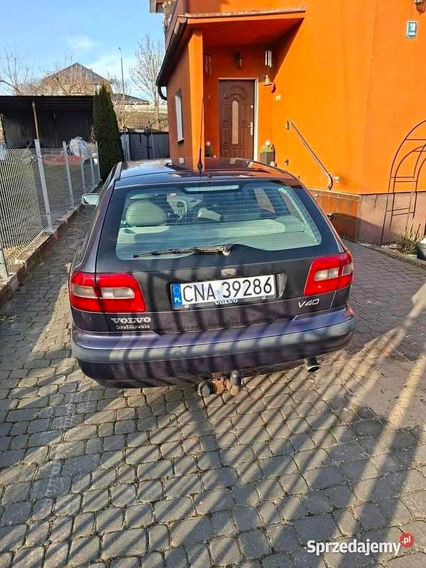 Używany Volvo V40 1997 Fioletowy Kombi