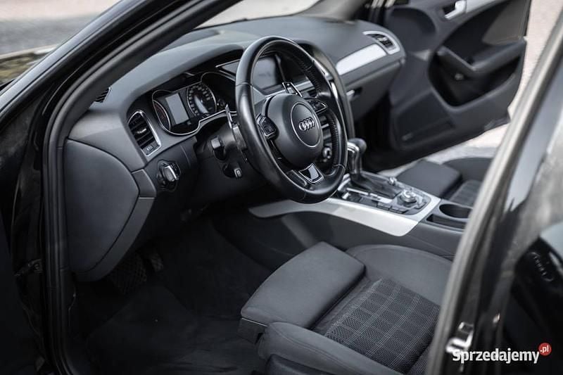 Używany Audi A4 2013 Czarny Kombi