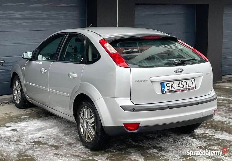 Srebrny Używany 2007 Ford Focus Hatchback | 5500 zł (Dobra cena) - Obraz 1/4