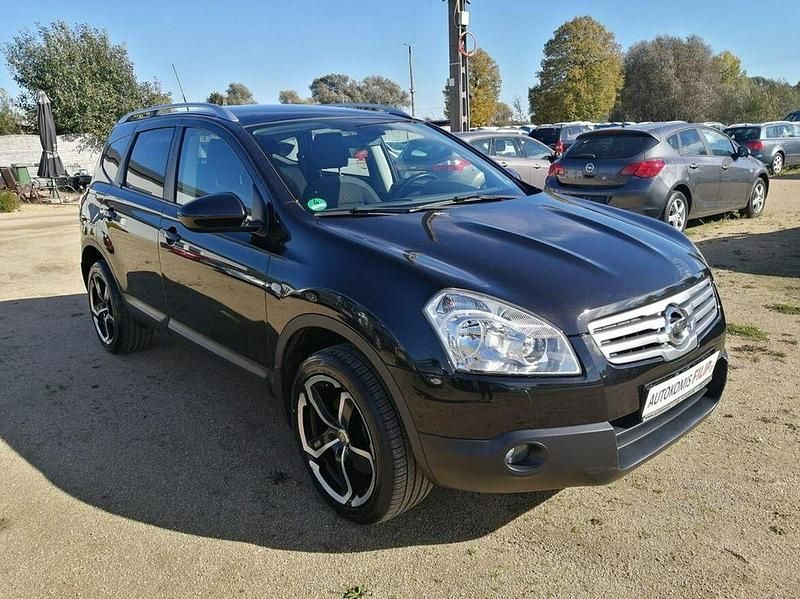 Używany Nissan Qashqai +2 141 KM (103 kW) 2010 Czarny SUV