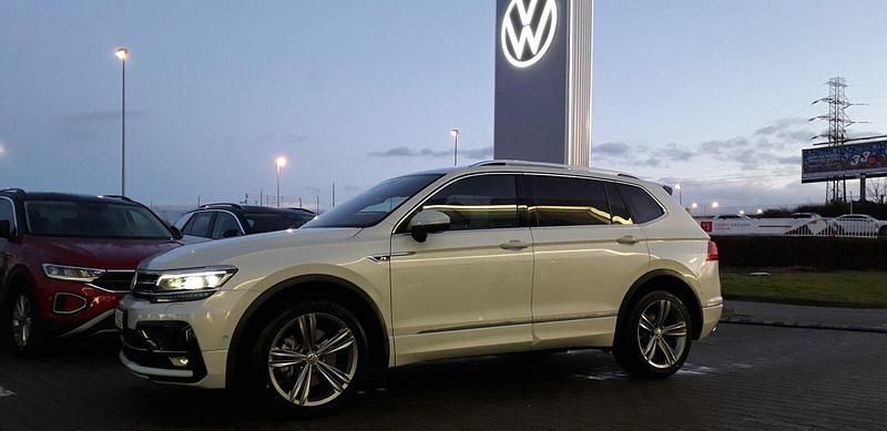 Biały Używany 2019 VW Tiguan Highline SUV | 129 999 zł - Obraz 1/4