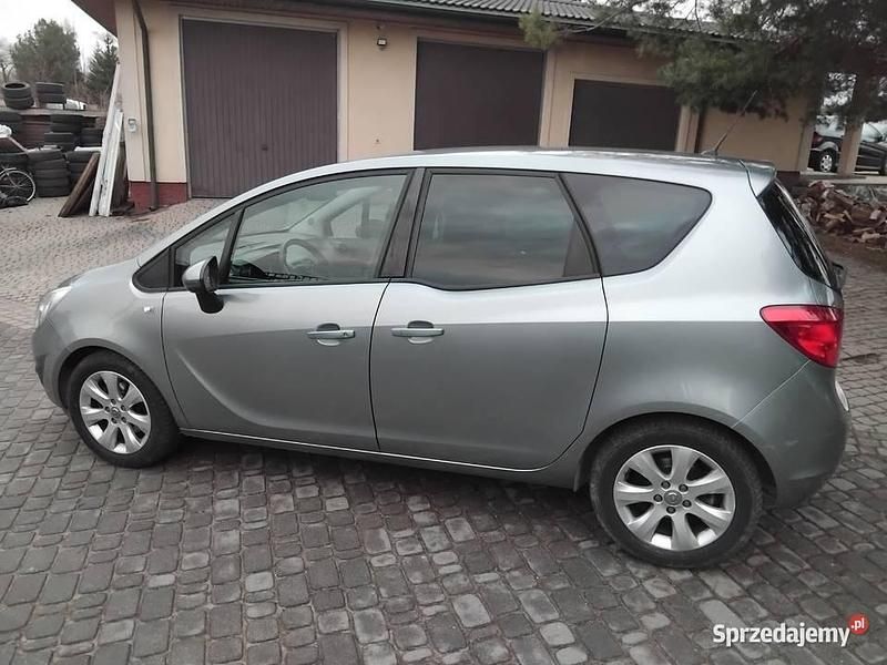 Używany Opel Meriva 2012 Szary Minivan