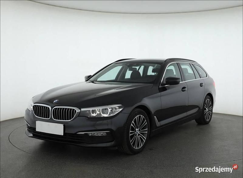 Używany BMW 520 2017 Szary Kombi