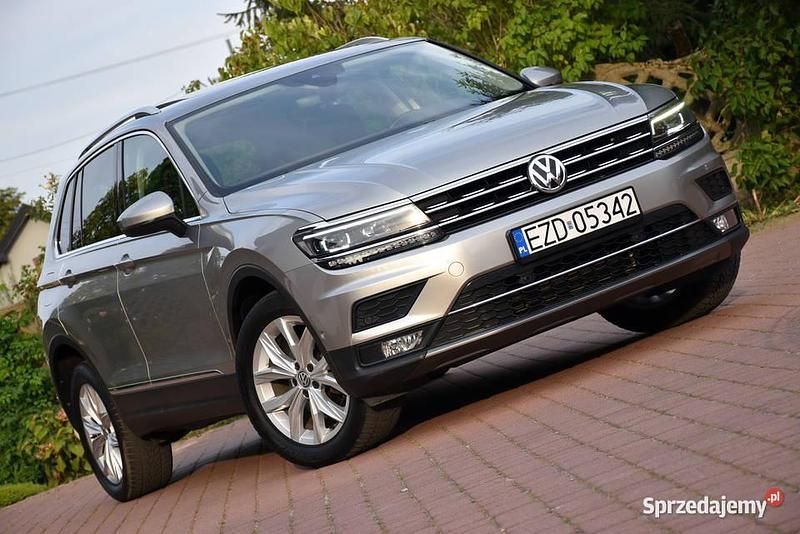 Beżowy Używany 2018 VW Tiguan Highline SUV | 84 900 zł (Uczciwa cena) - Obraz 1/4