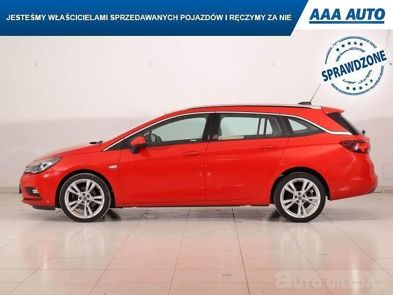 Używany Opel Astra 2017 Czerwony