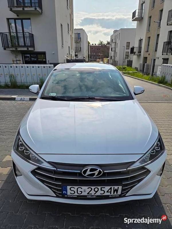 Biały Używany 2019 Hyundai Elantra Sedan/Limuzyna | 52 800 zł (Dobra cena) - Obraz 1/4