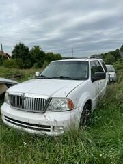 Biały Używany 2004 Lincoln Navigator SUV | 18 000 zł - Obraz 1/3