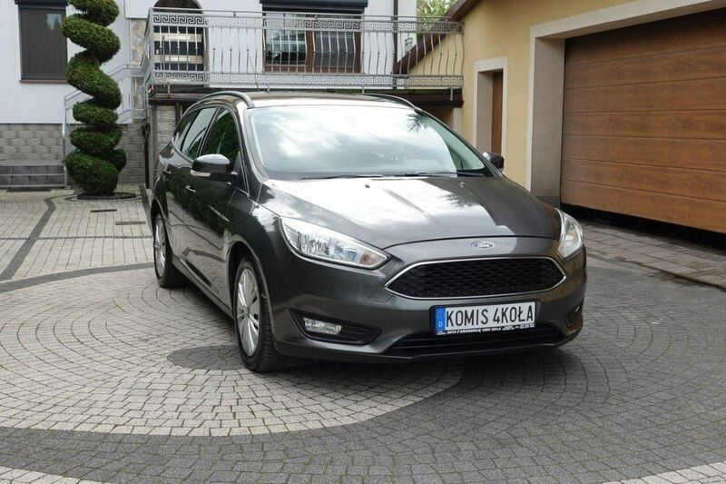 Szary Używany 2016 Ford Focus Kombi | 26 900 zł (Dobra cena) - Obraz 1/4