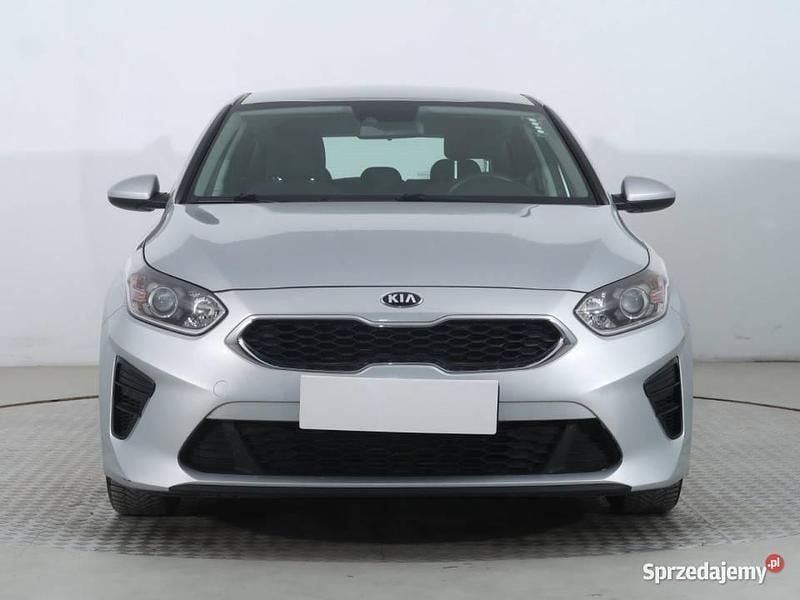 Srebrny Używany 2020 Kia Ceed Hatchback | 43 499 zł (Dobra cena) - Obraz 1/4