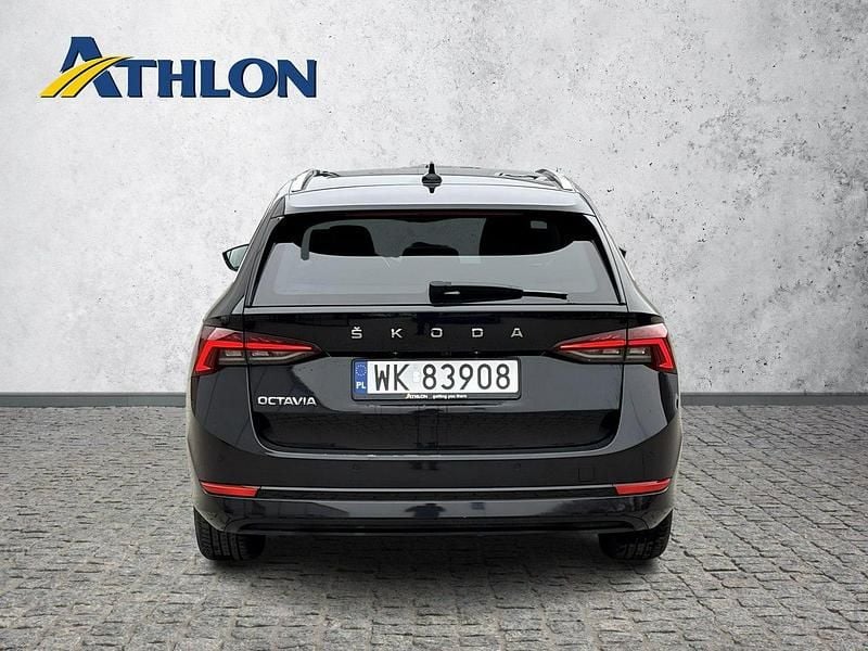 Używany Skoda Octavia 150 KM (110 kW) 2022 Czarny (metalik) Kombi