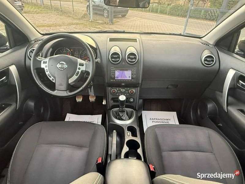 Używany Nissan Qashqai 360º 131 KM (96 kW) 2012 Czarny SUV