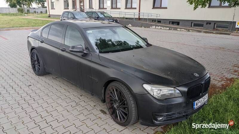 Używany BMW 740 2014 Czarny Sedan/Limuzyna