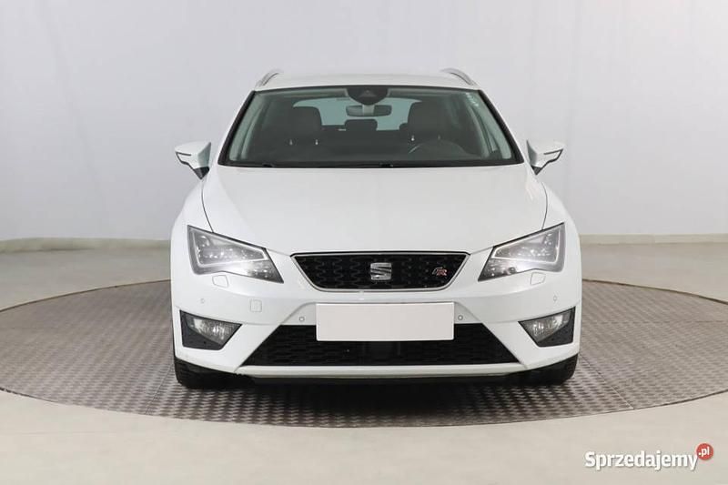 Biały Używany 2016 Seat Leon Kombi | 51 999 zł (Uczciwa cena) - Obraz 1/4