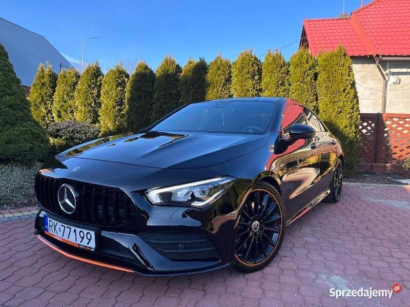 Używany Mercedes CLA200 2019 Czarny Coupe