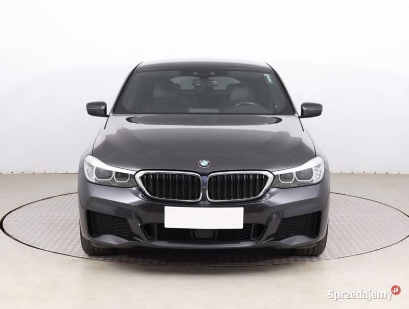 Czarny Używany 2018 BMW 620 Gran Turismo Sedan/Limuzyna | 119 999 zł - Obraz 1/4