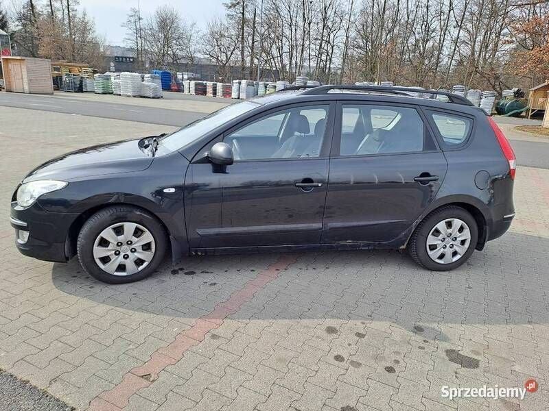 Czarny Używany 2008 Hyundai i30 Kombi | 7000 zł (Dobra cena) - Obraz 1/4