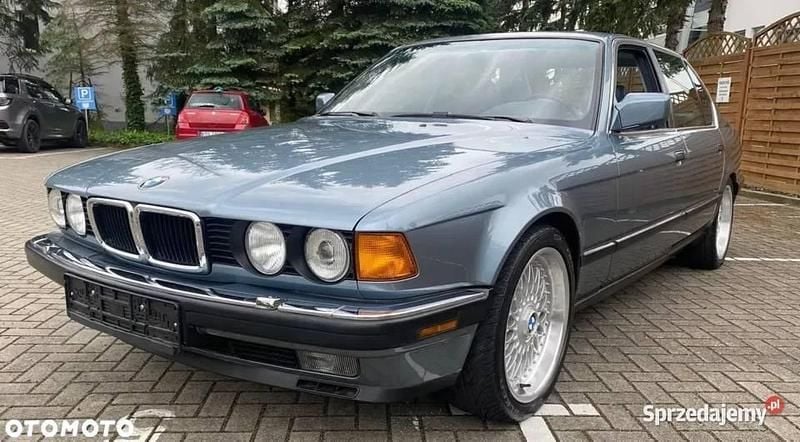 Srebrny Używany 1988 BMW 750L Sedan/Limuzyna | 269 000 zł - Obraz 1/4