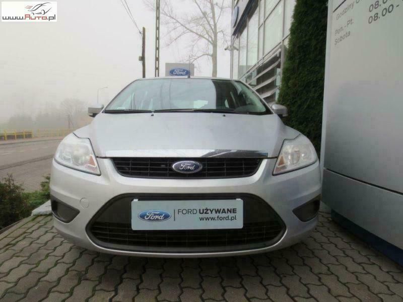 Używany Ford Focus 90 KM (66 kW) 2010 Srebrny Sedan/Limuzyna