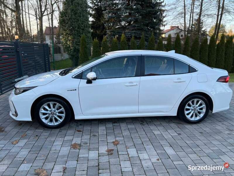 Biały Używany 2021 Toyota Corolla Sedan/Limuzyna | 72 500 zł (Uczciwa cena) - Obraz 1/4