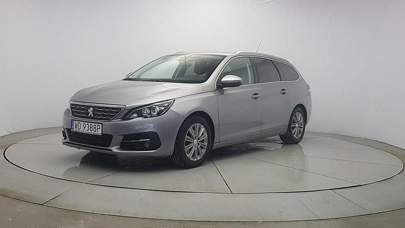 Używany Peugeot 308 Allure 131 KM (96 kW) 2021 Szary Kombi