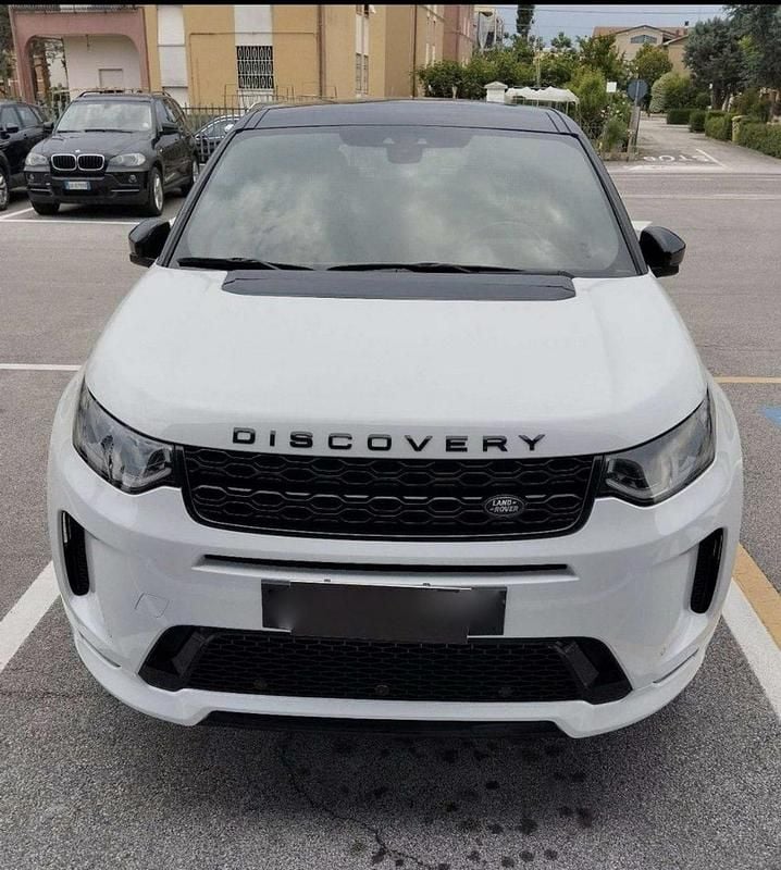 Używany Land Rover Discovery Sport 180 KM (132 kW) 2019 Biały (metalik) SUV