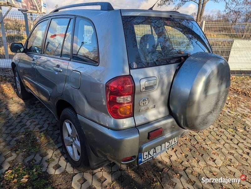 Używany Toyota RAV4 116 KM (85 kW) 2005 Szary SUV