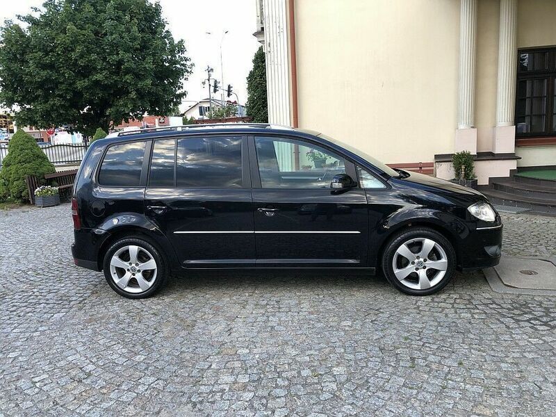 Używany VW Touran 140 KM (102 kW) 2008 Czarny Minivan