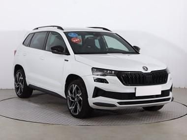 Biały Używany 2024 Skoda Karoq SUV | 131 999 zł (Uczciwa cena) - Obraz 1/4