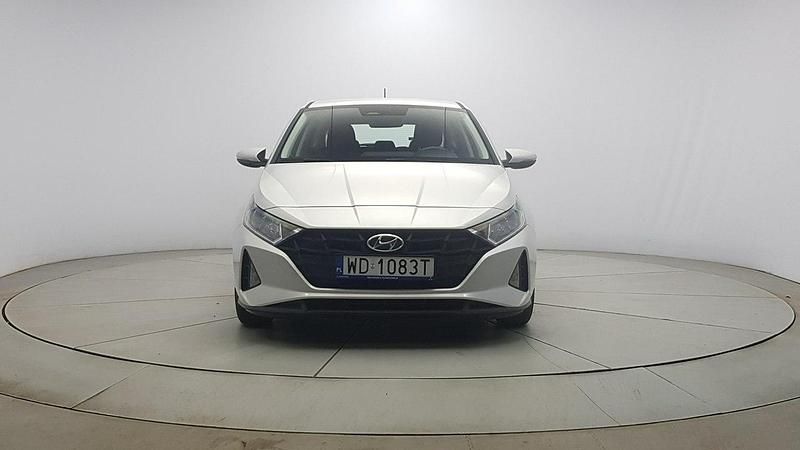 Używany Hyundai i20 84 KM (61 kW) 2022 Srebrny Hatchback