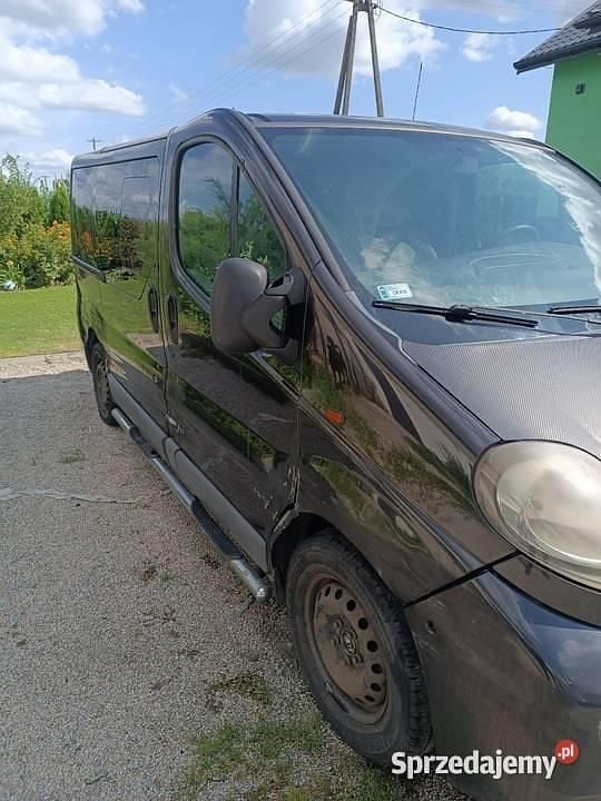 Czarny Używany 2004 Opel Vivaro Van | 10 000 zł (Super Cena) - Obraz 1/4
