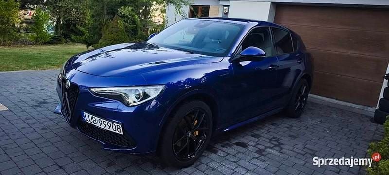 Używany Alfa Romeo Stelvio Veloce 2021 Niebieski SUV