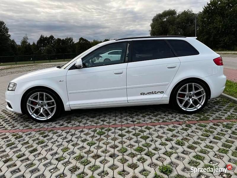 Używany Audi A3 S-Line 2009 Biały Hatchback