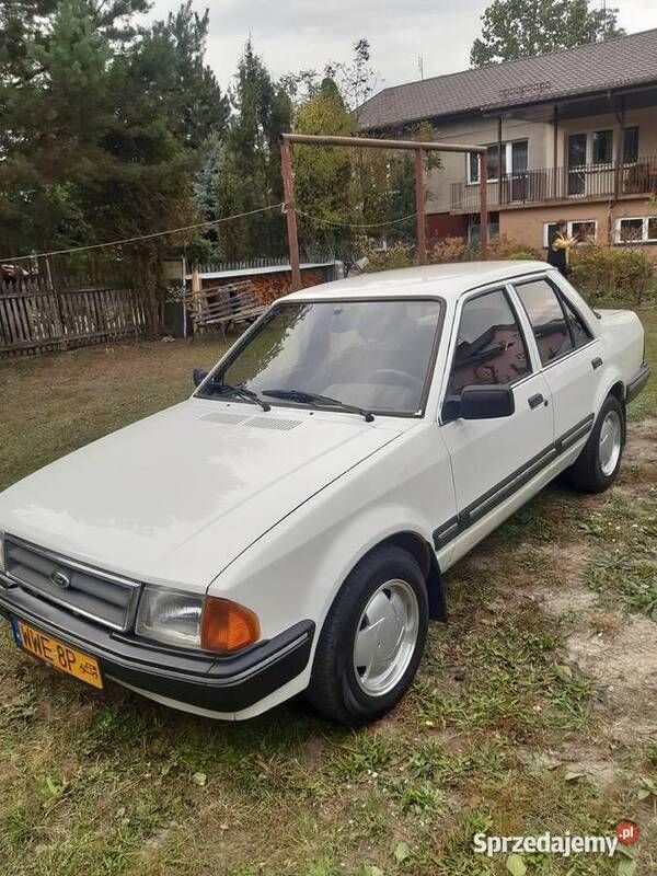 Używany Ford Orion 1985 Sedan/Limuzyna